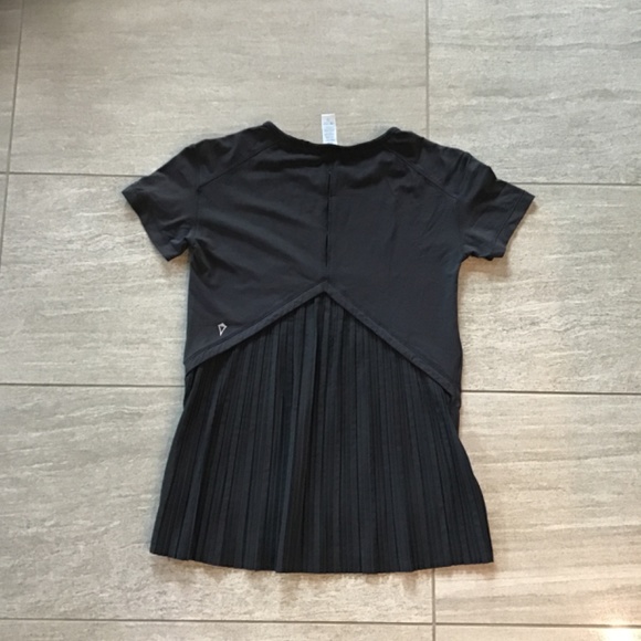 Ivivva Black Shirt Size 14 - Picture 2 of 3